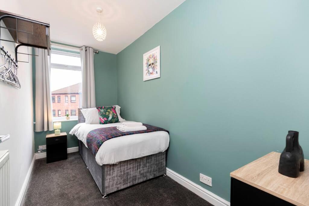 Town Centre & All The Comforts! Guisborough Exterior photo