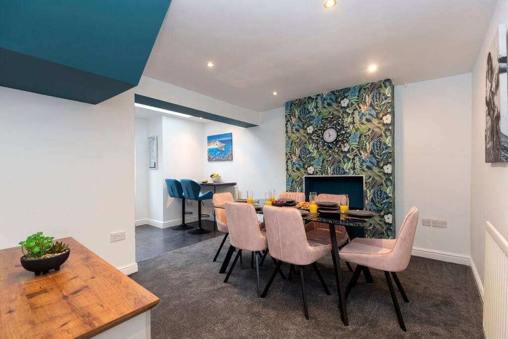 Town Centre & All The Comforts! Guisborough Exterior photo