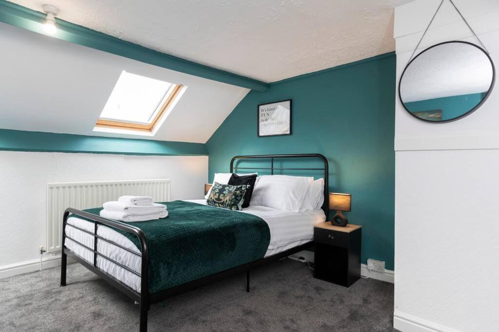 Town Centre & All The Comforts! Guisborough Exterior photo