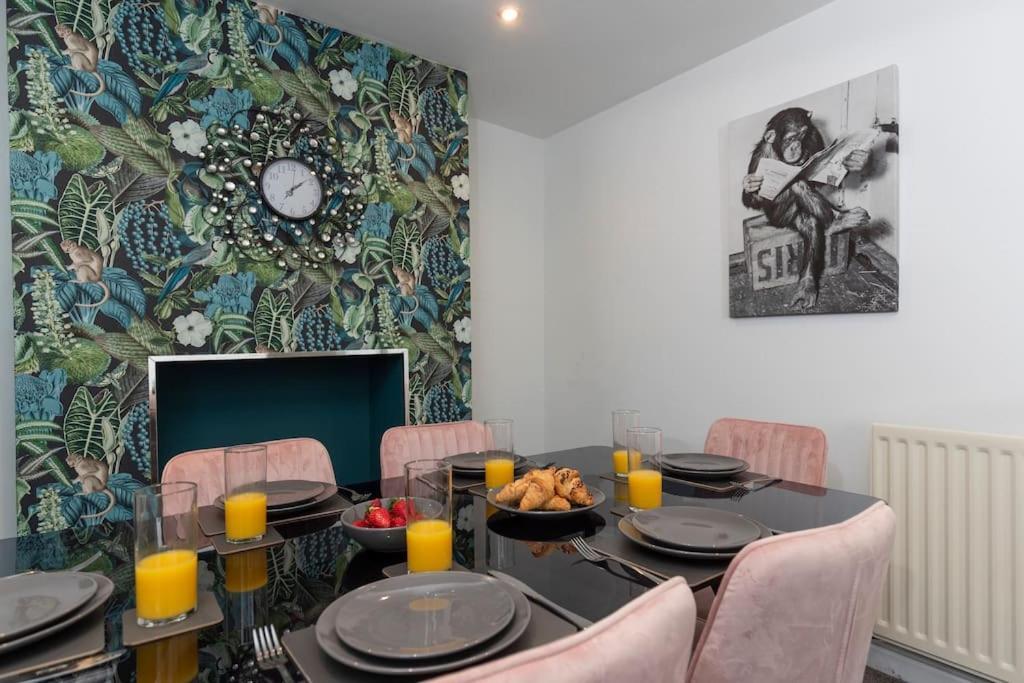 Town Centre & All The Comforts! Guisborough Exterior photo